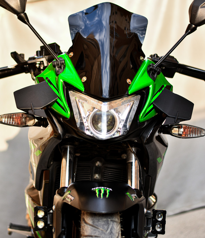 کایت زیر چراغ aprilia( موتورهای اسپرت ریس)